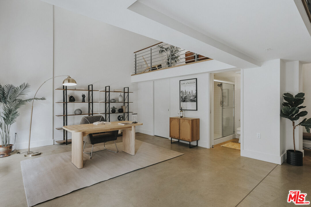 940 E 2nd St Unit: 36