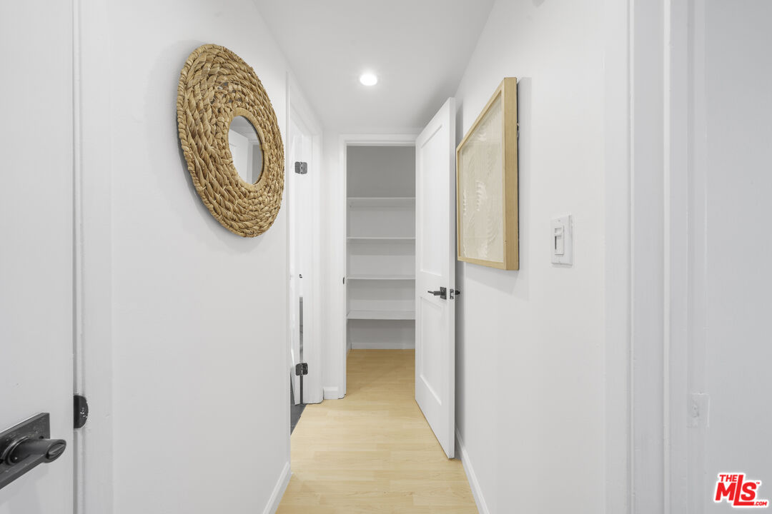 2700 Cahuenga Blvd Unit: 4121