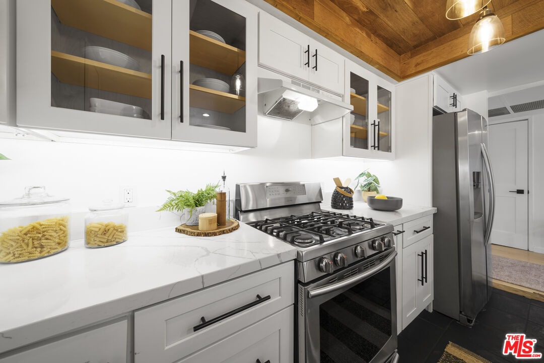 2700 Cahuenga Blvd Unit: 4121