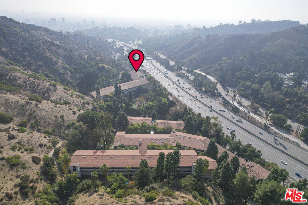 2700 Cahuenga Blvd Unit: 4121