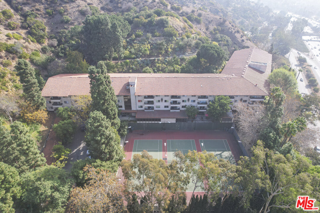 2700 Cahuenga Blvd Unit: 4121