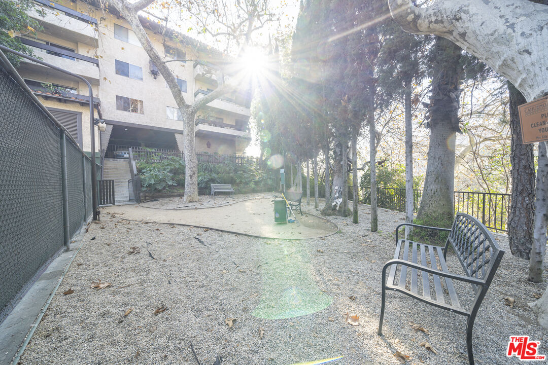 2700 Cahuenga Blvd Unit: 4121
