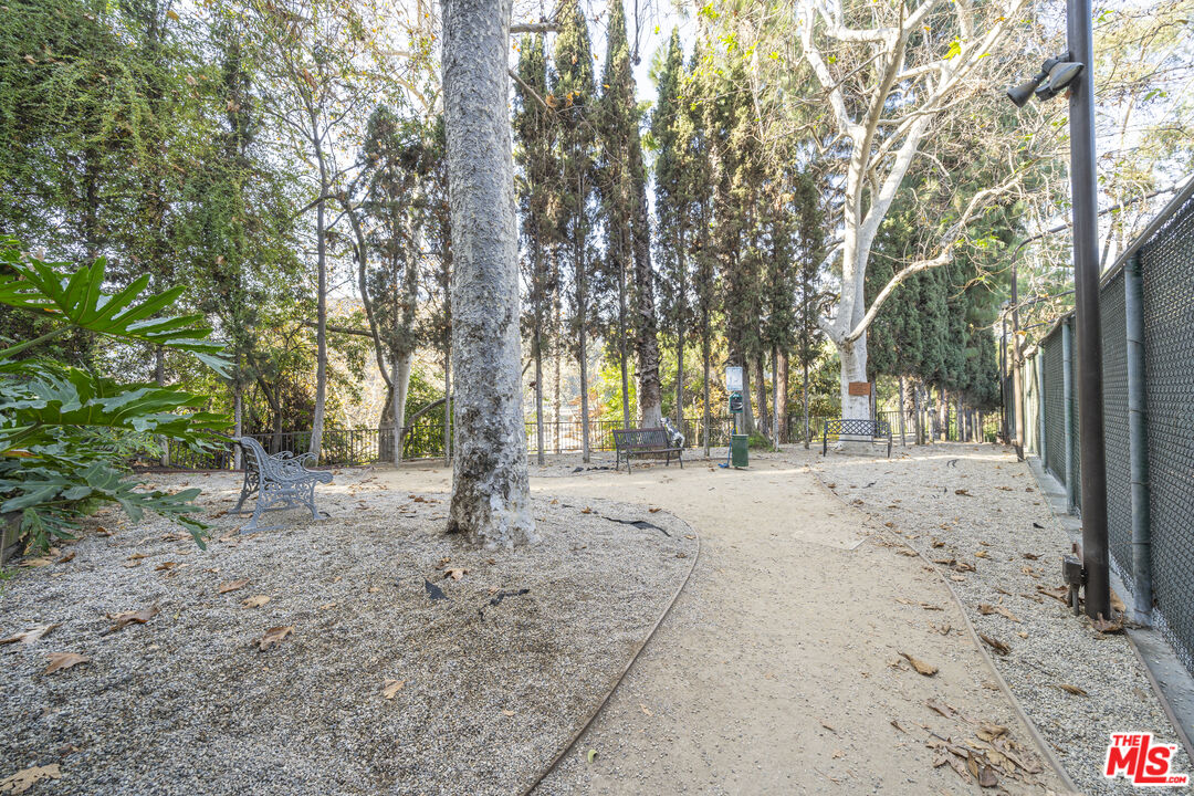 2700 Cahuenga Blvd Unit: 4121
