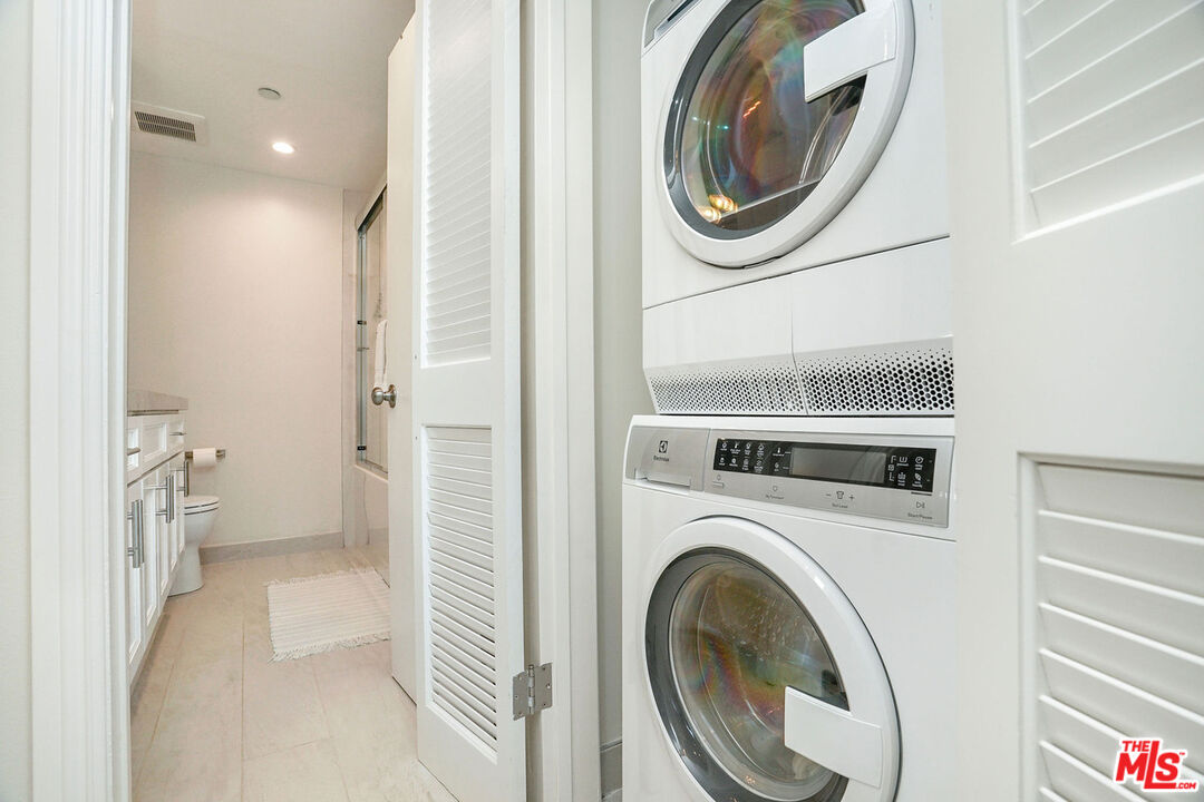 125 Montana Ave Unit: 204