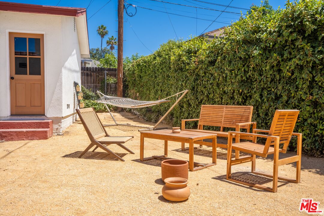 3201 Castera Ave