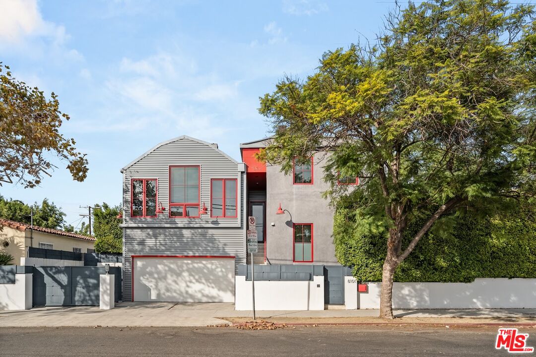601 N Crescent Heights Blvd