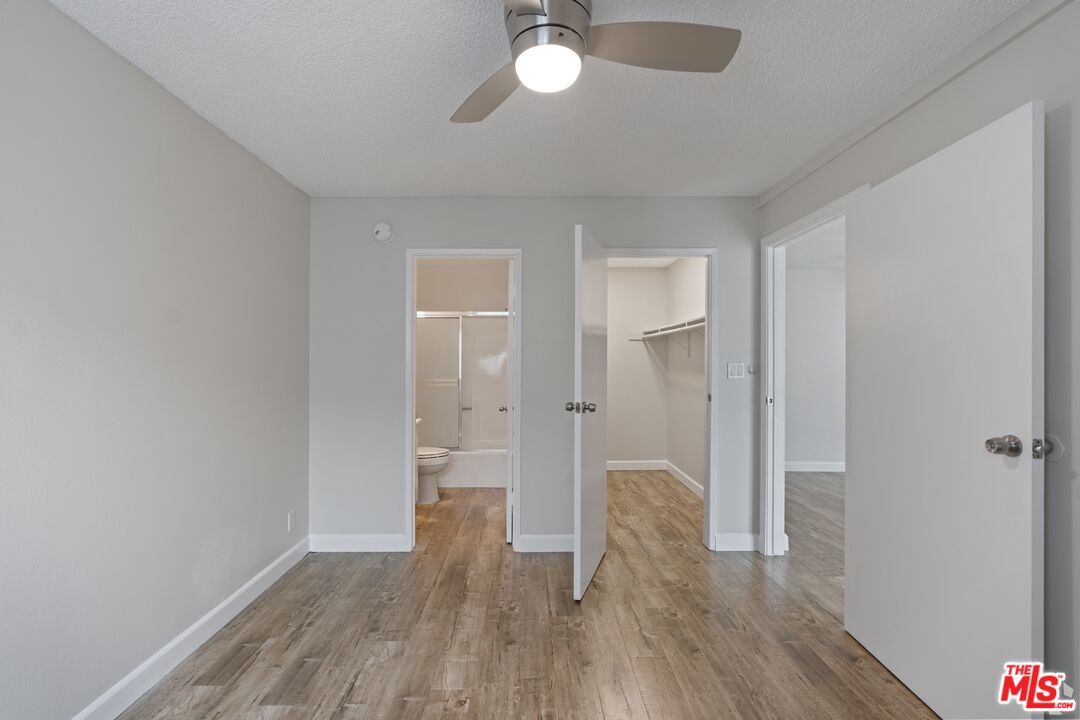 257 S Manhattan Pl Unit: 3