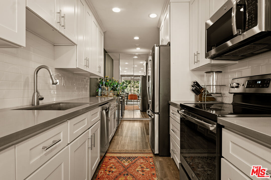 1745 Camino Palmero St Unit: 524