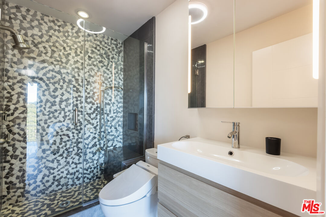 10751 Wilshire Blvd Unit: 908