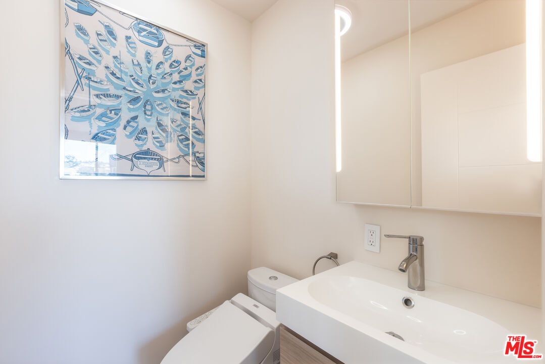 10751 Wilshire Blvd Unit: 908