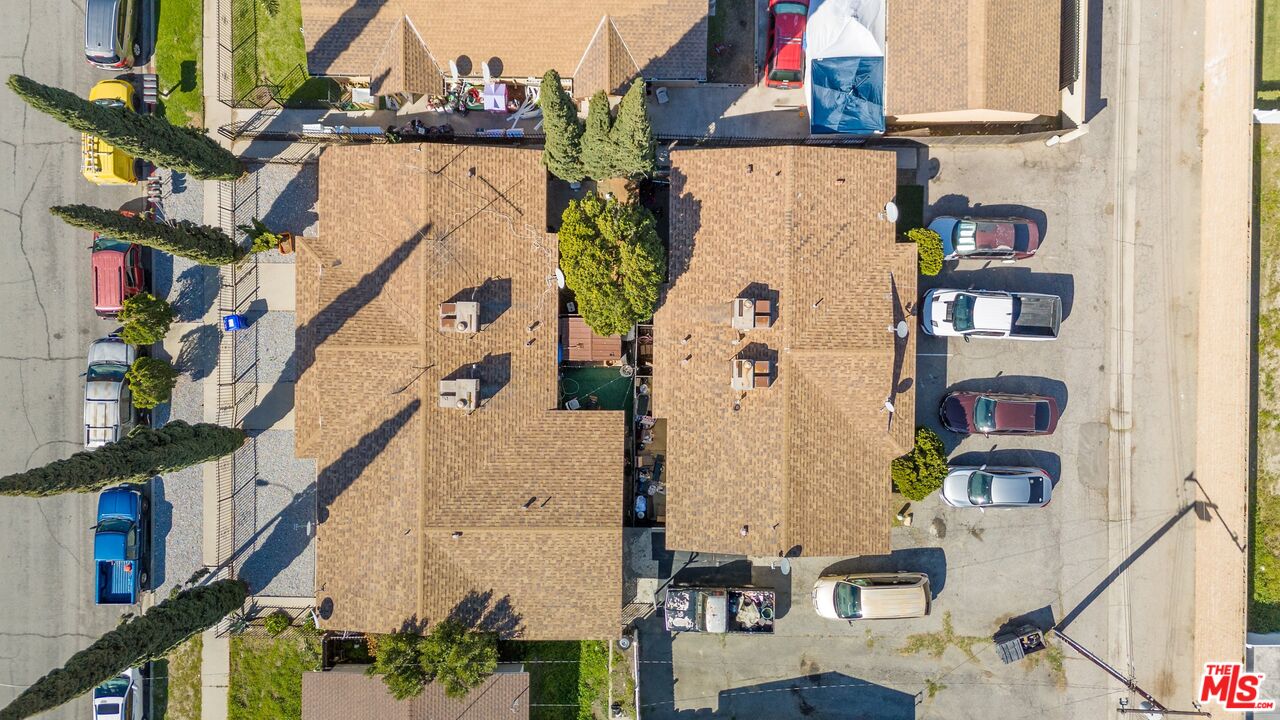 1570 W Ramona Dr