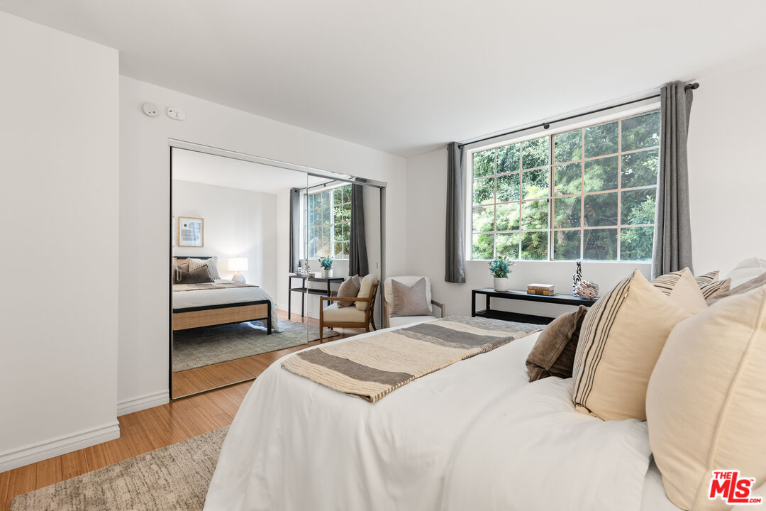 1129 Larrabee St Unit: 3