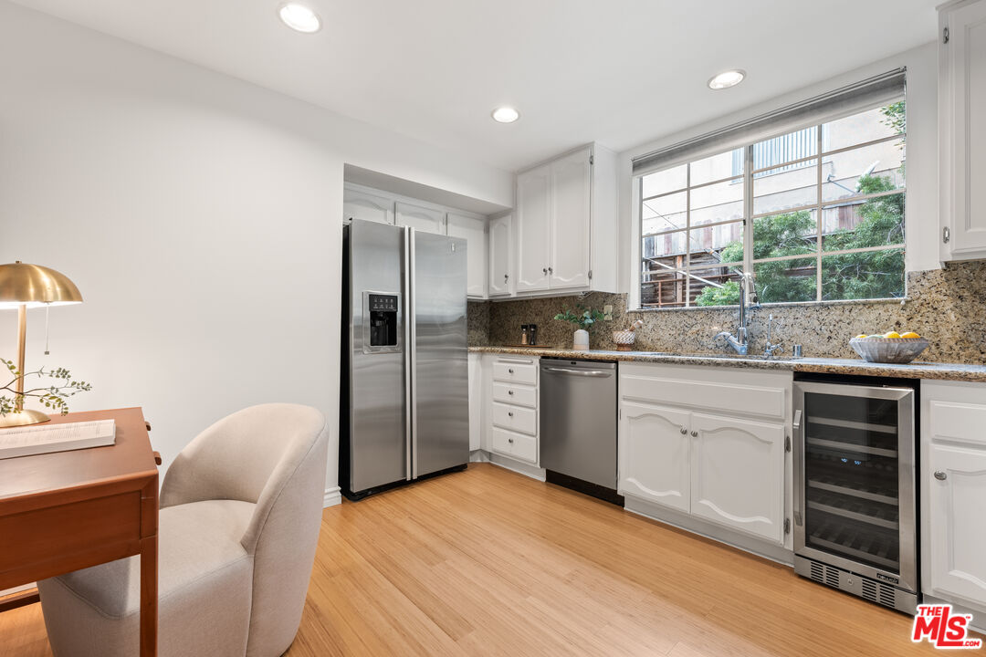 1129 Larrabee St Unit: 3