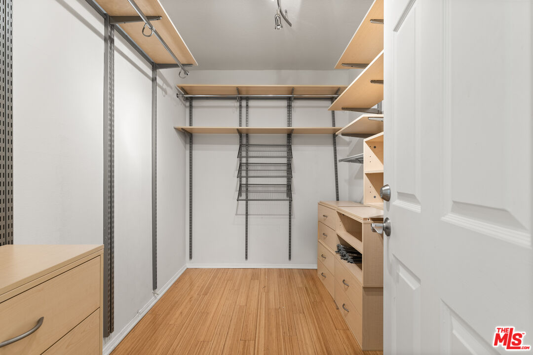 1129 Larrabee St Unit: 3