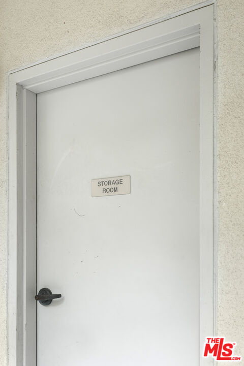 1625 Granville Ave Unit: 101
