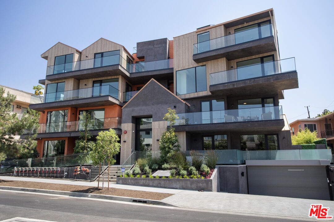 1618 Hilts Ave Unit: 303