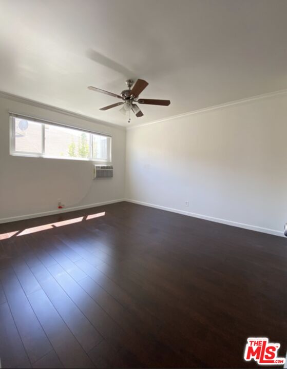 1261 N Laurel Ave Unit: 16