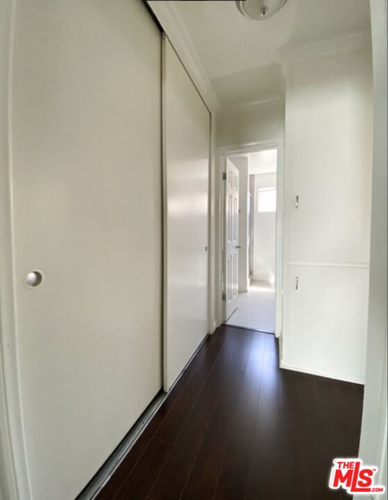 1261 N Laurel Ave Unit: 16
