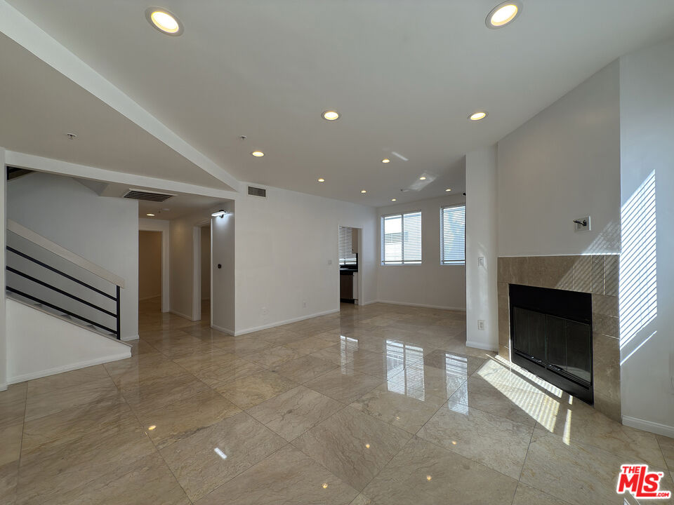 120 S Crescent Dr Unit: 102