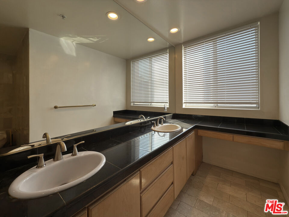 120 S Crescent Dr Unit: 102