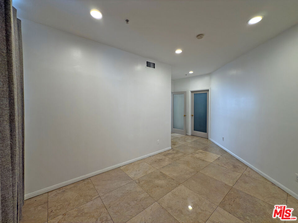 120 S Crescent Dr Unit: 102