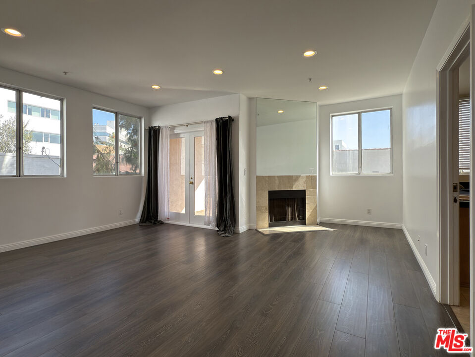 120 S Crescent Dr Unit: 102