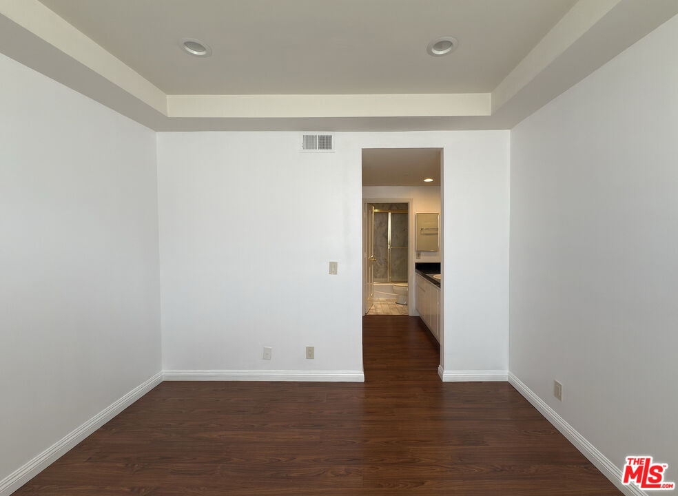 120 S Crescent Dr Unit: 305