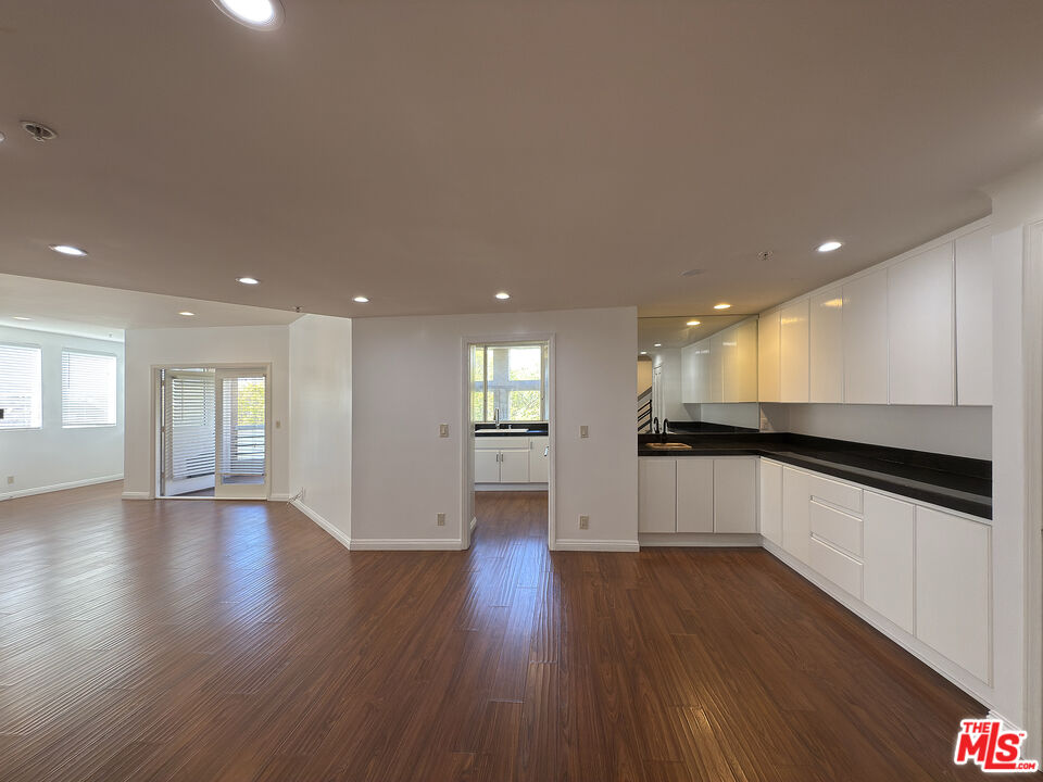 120 S Crescent Dr Unit: 305