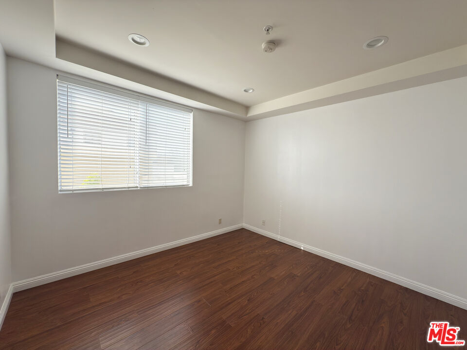 120 S Crescent Dr Unit: 305