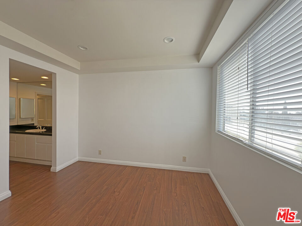 120 S Crescent Dr Unit: 305