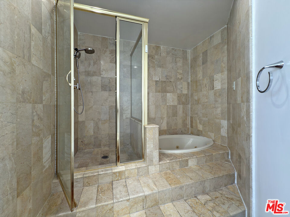 120 S Crescent Dr Unit: 305