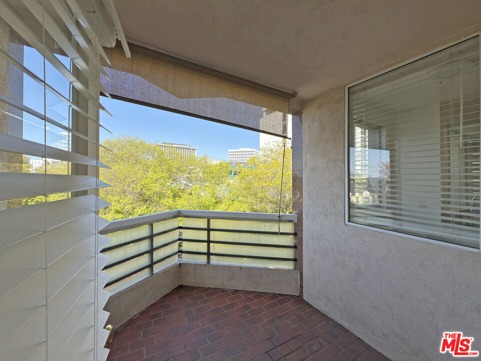 120 S Crescent Dr Unit: 305