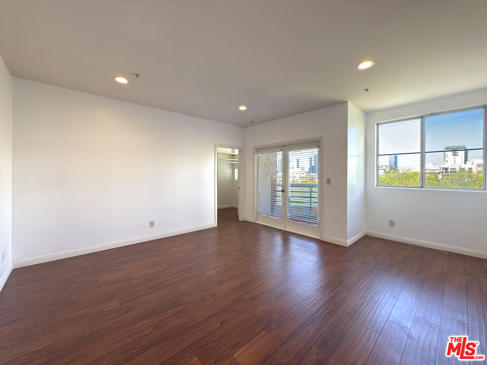 120 S Crescent Dr Unit: 305