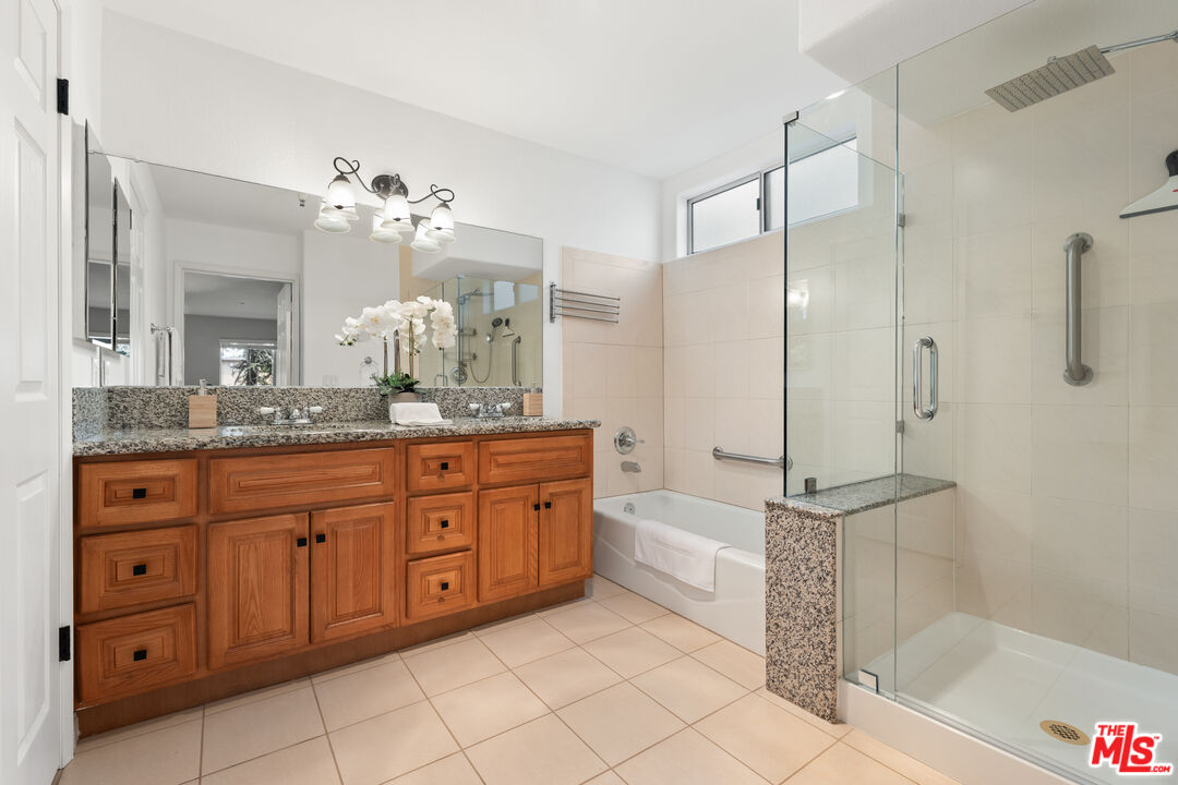 15114 Sherman Way Unit: 107