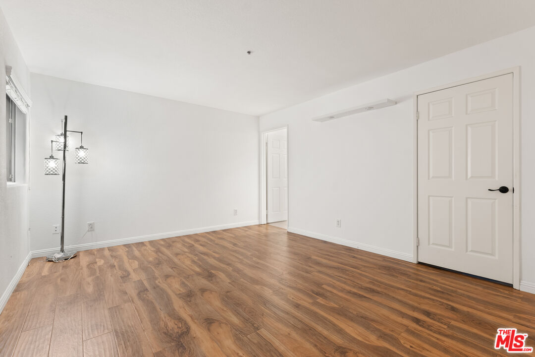 15114 Sherman Way Unit: 107
