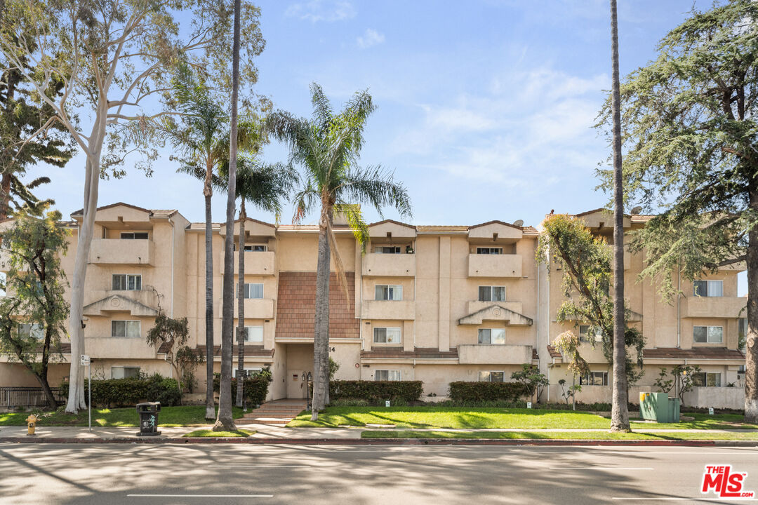 15114 Sherman Way Unit: 107