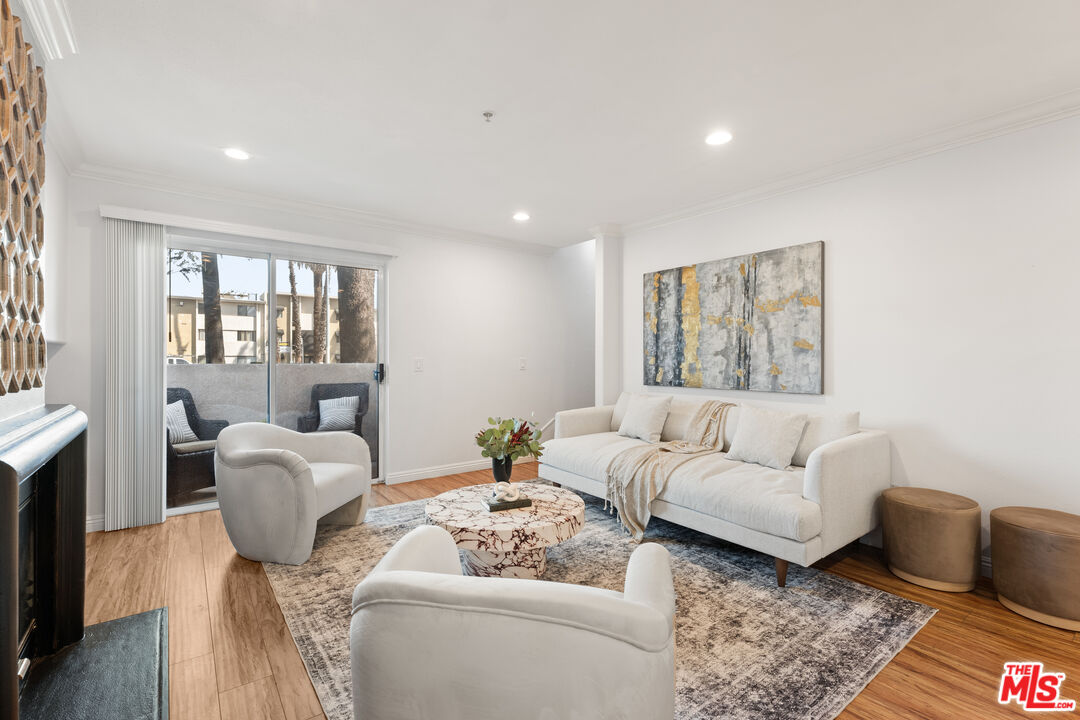 15114 Sherman Way Unit: 107