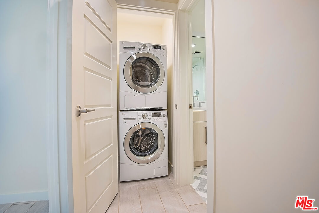 875 Comstock Ave Unit: 3E