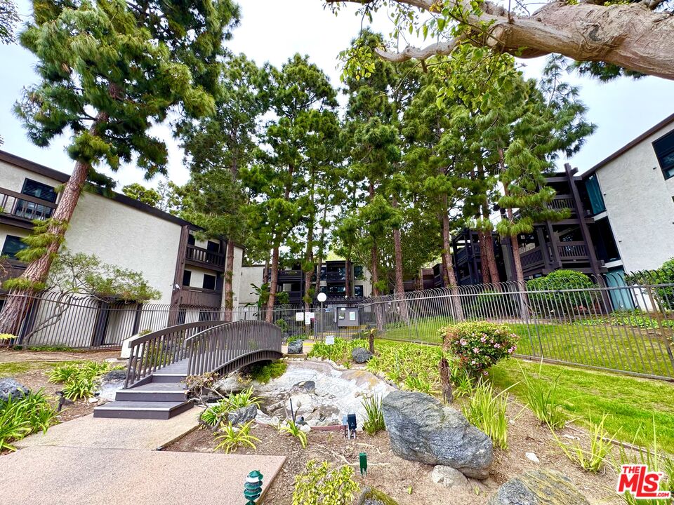 7740 Redlands St Unit: M2069