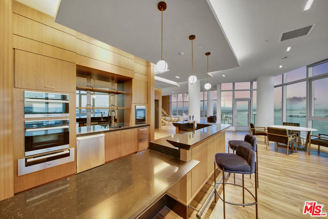 777 E Ocean Blvd Unit: PH 3401