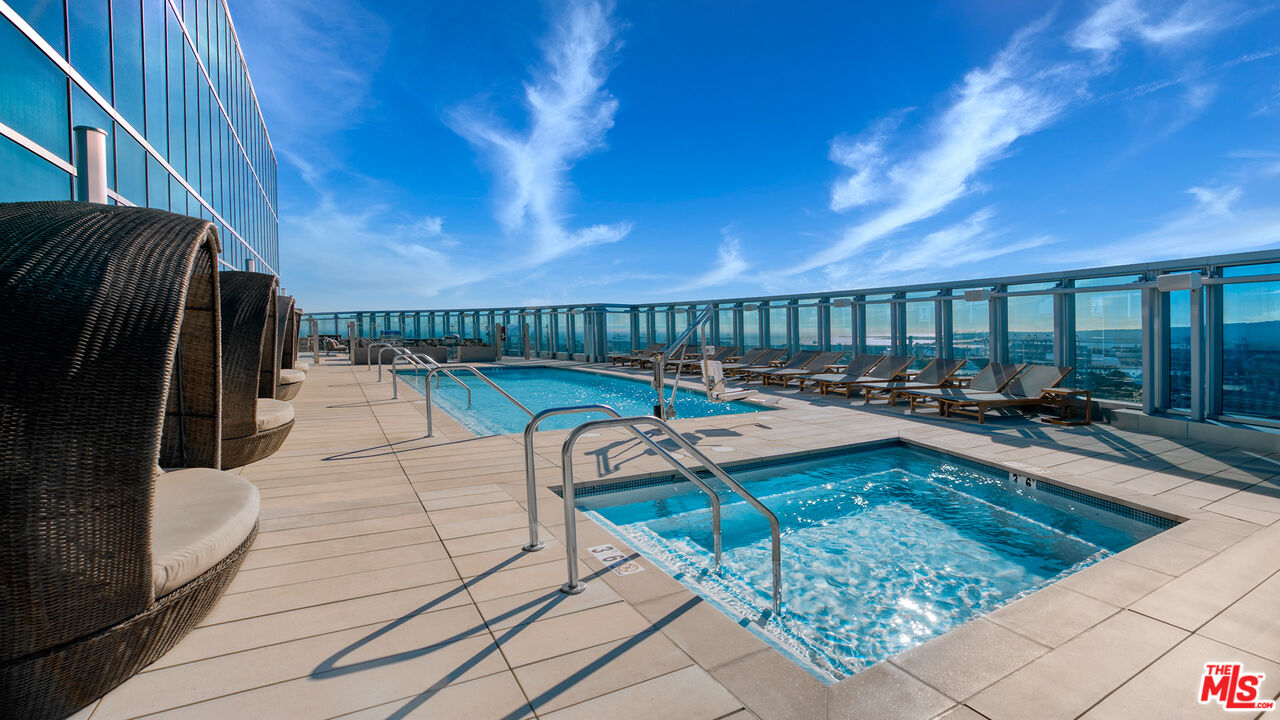 777 E Ocean Blvd Unit: PH 3401