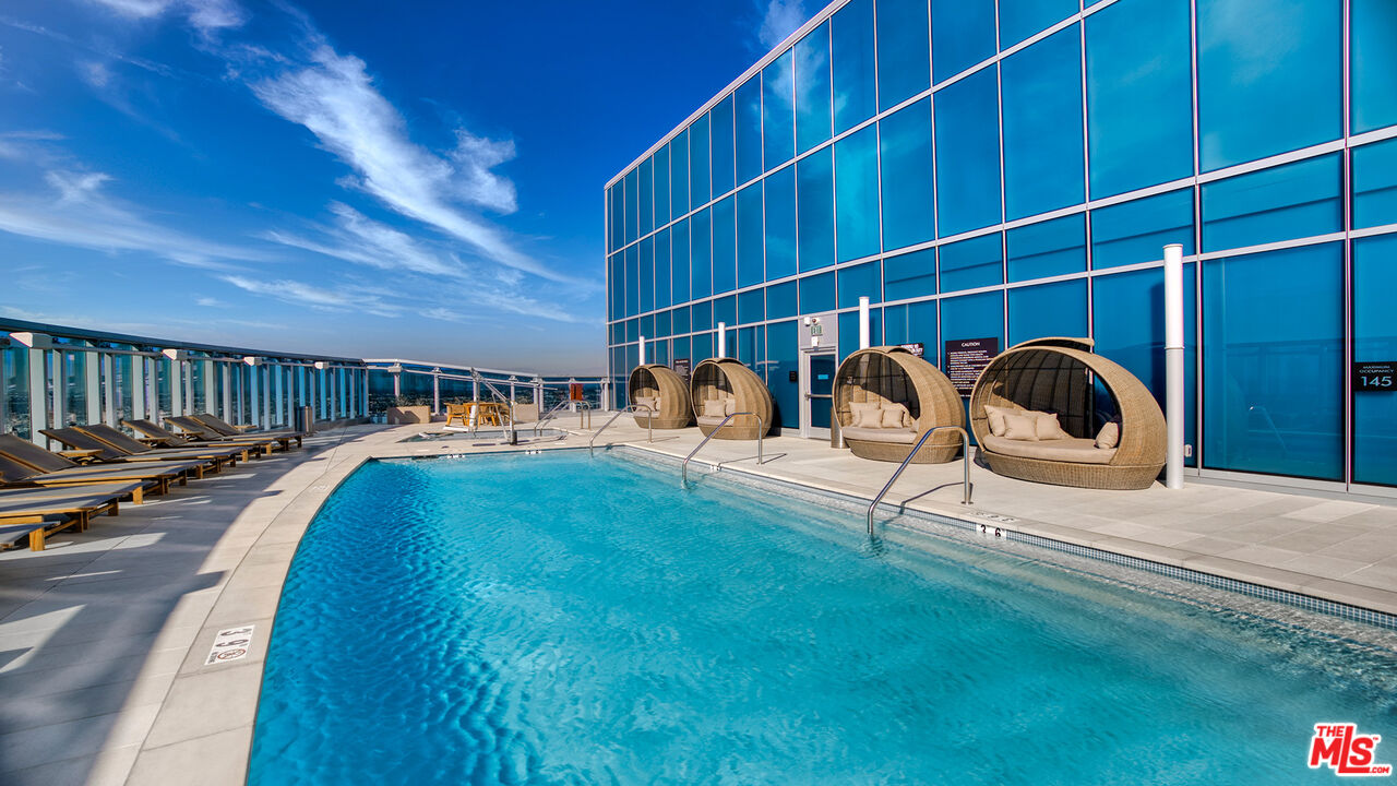 777 E Ocean Blvd Unit: PH 3401