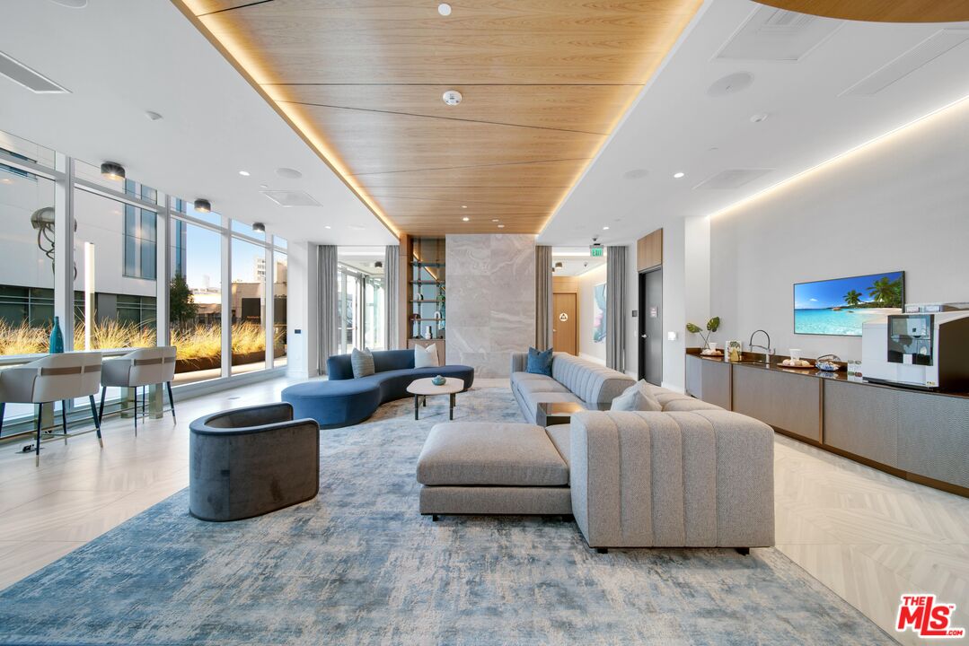 777 E Ocean Blvd Unit: PH 3401