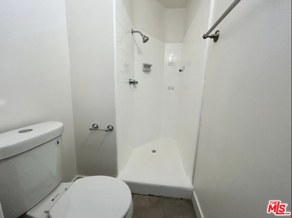 1827 Veteran Ave Unit: 1