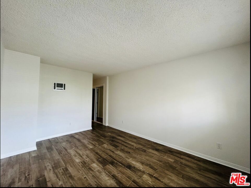1827 Veteran Ave Unit: 15