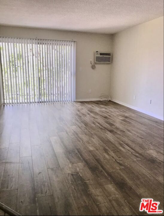 1827 Veteran Ave Unit: 15