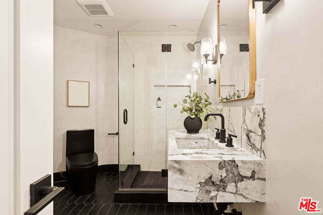 3657 Alta Mesa Dr