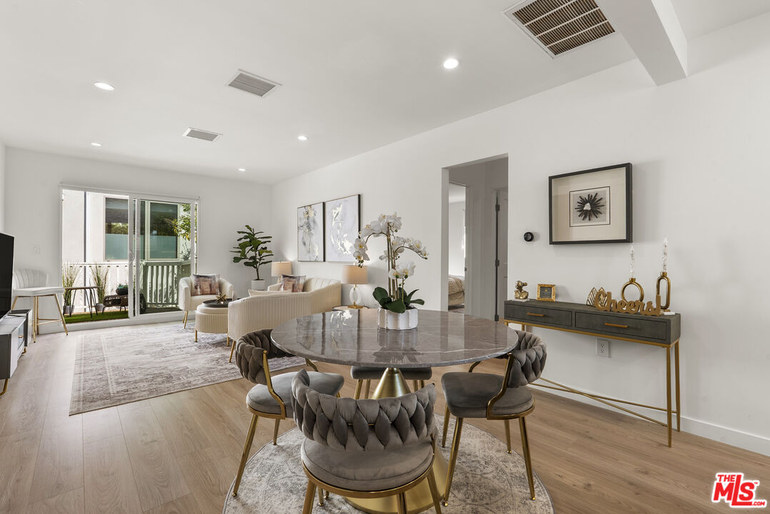 751 N Alfred St Unit: 1/2