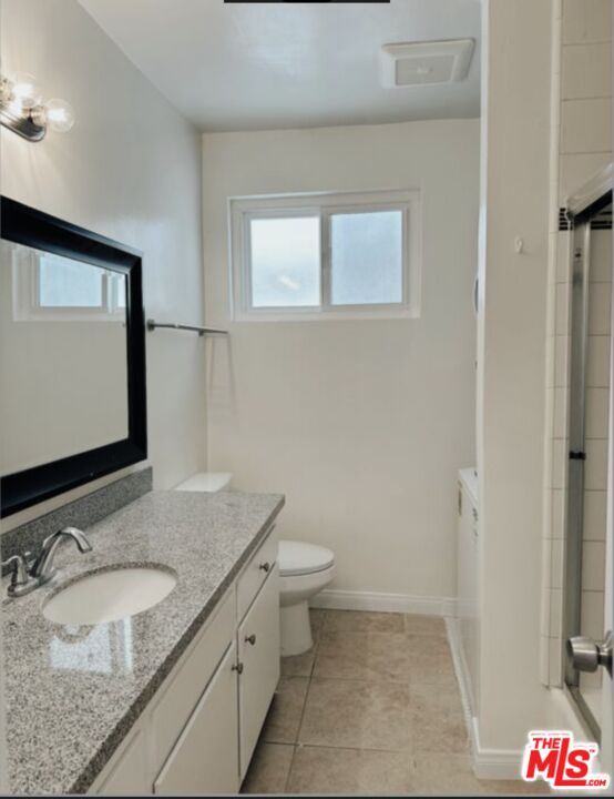 1261 N Laurel Ave Unit: 8