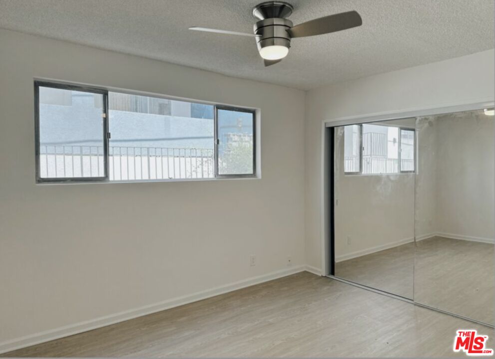 1261 N Laurel Ave Unit: 8